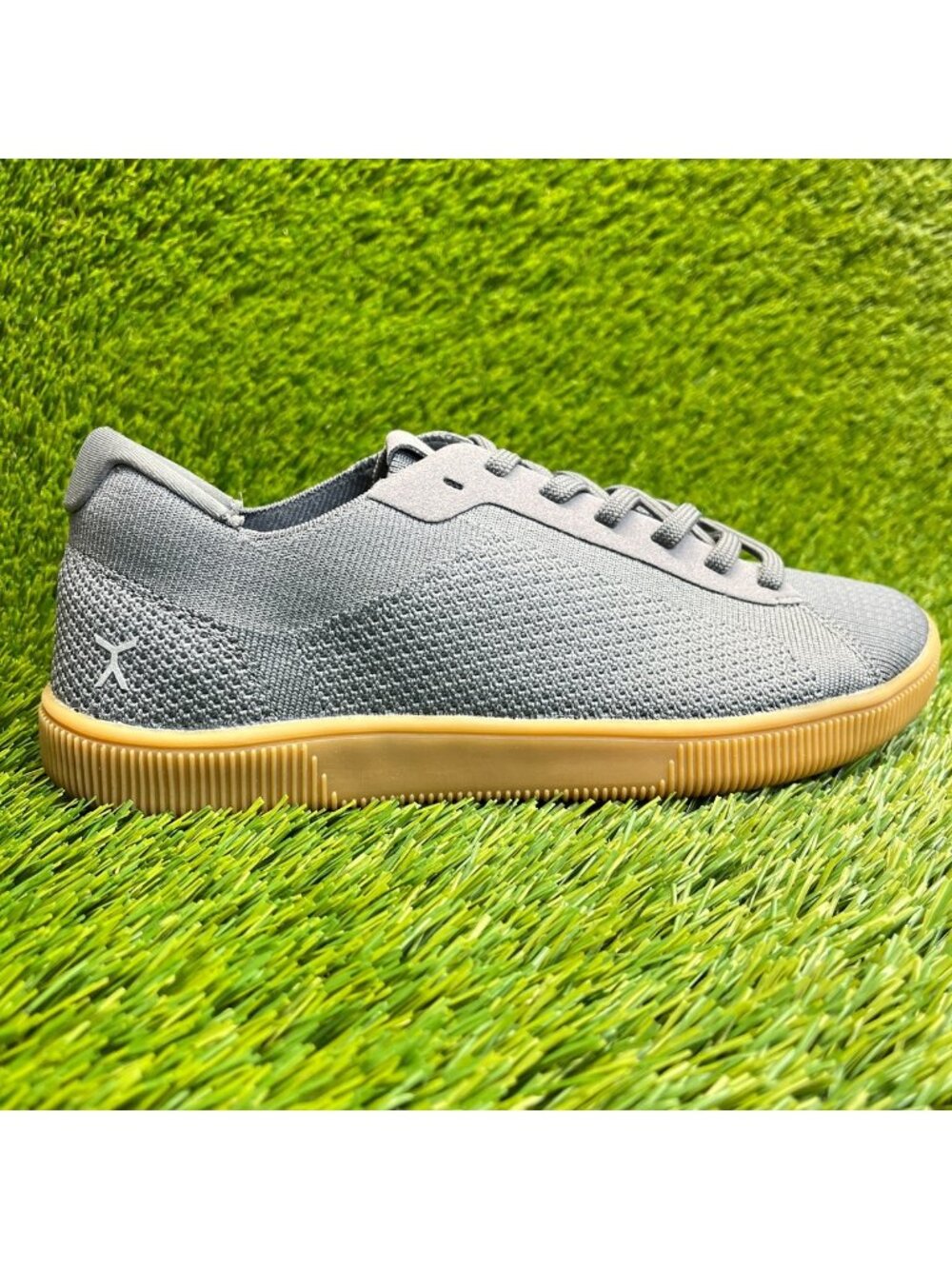 Flux Adapt Trainer Gray Gum Womens Size 8 Mens Size 7 Athletic Knit Shoes